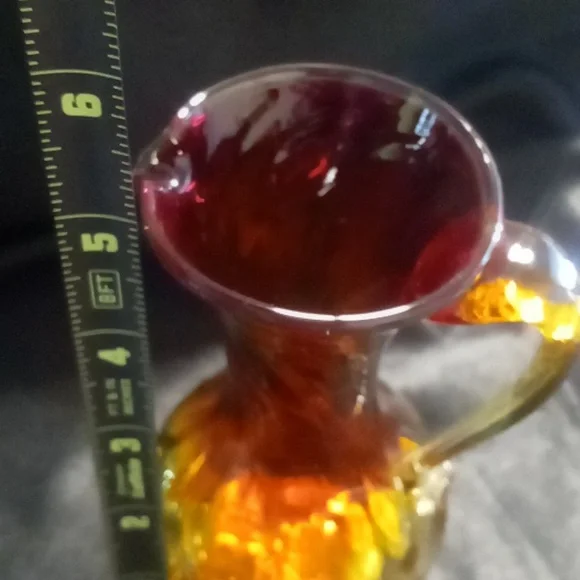 Vintage red vase amberinia glass red carnival glass vase . - Picture 7 of 9